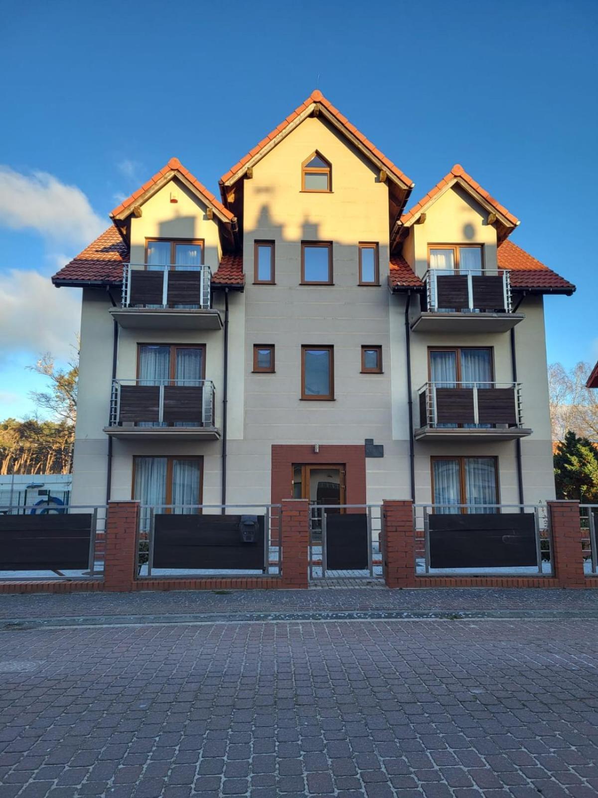 Apartamento Byc Morze Mrzeżyno Exterior foto